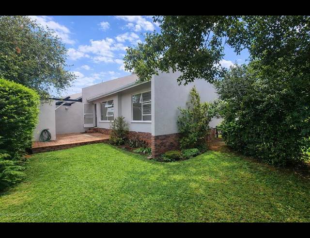 2 BEDROOM TOWNHOUSE FOR SALE IN BRYANSTON